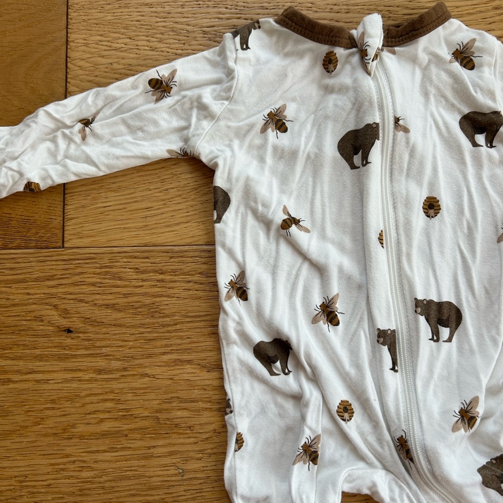 Kyte Baby Zip Footie- Honey Bear and Bee